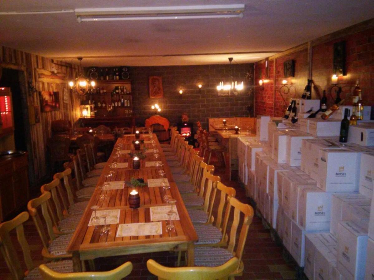 Ferienweinhaus Roemer-Knodt Kröv エクステリア 写真